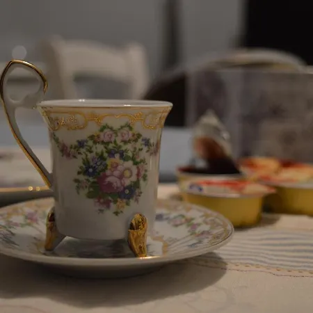 Al Golfo Couette-café 3*